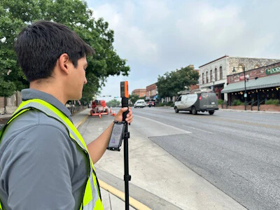 Using Bad Elf equipment on a city street